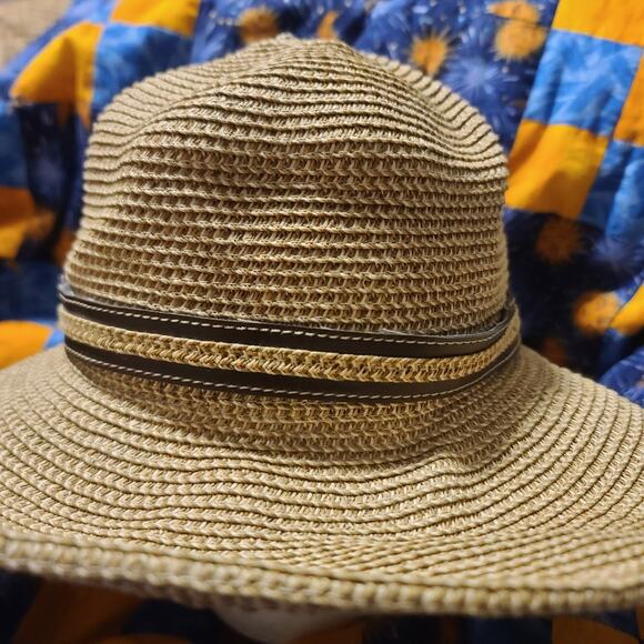 Nine West Woven Straw Floppy Beach Hat One Size - Picture 2 of 5